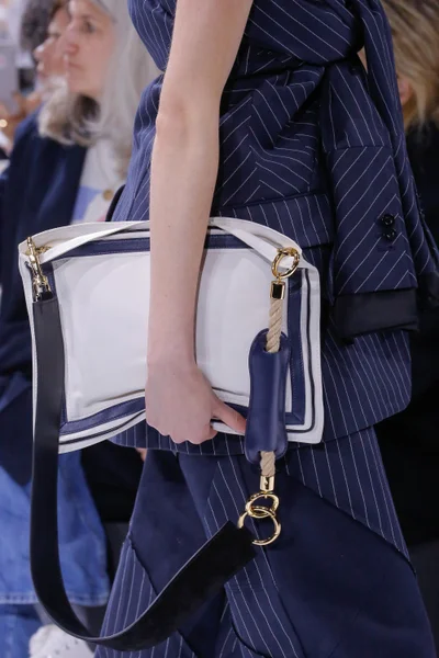 Look 57